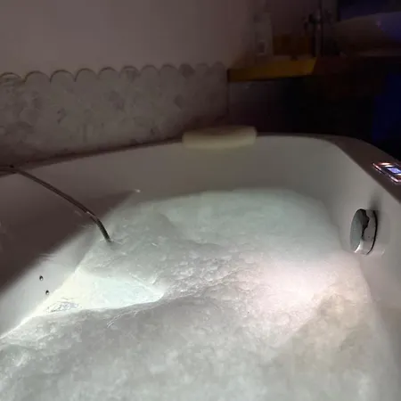 2 Pieces - Centre - Bain Balneo